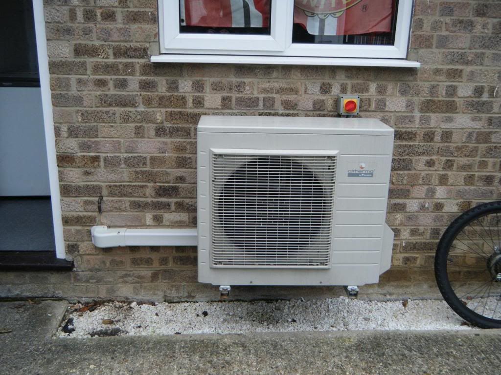 2007 Daikin Altherma, Air Con. Programmer vs Daikin schedulerCONFLICT