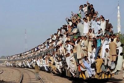 [Image: Pakistan-Railway1.jpg]