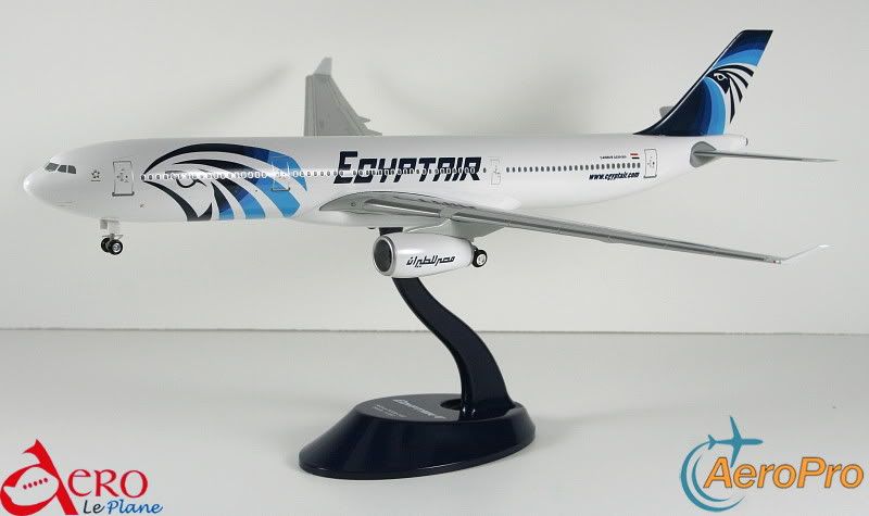 http://i465.photobucket.com/albums/rr20/up2dsky89/Aero%20Le%20Plane/egyptA330.jpg