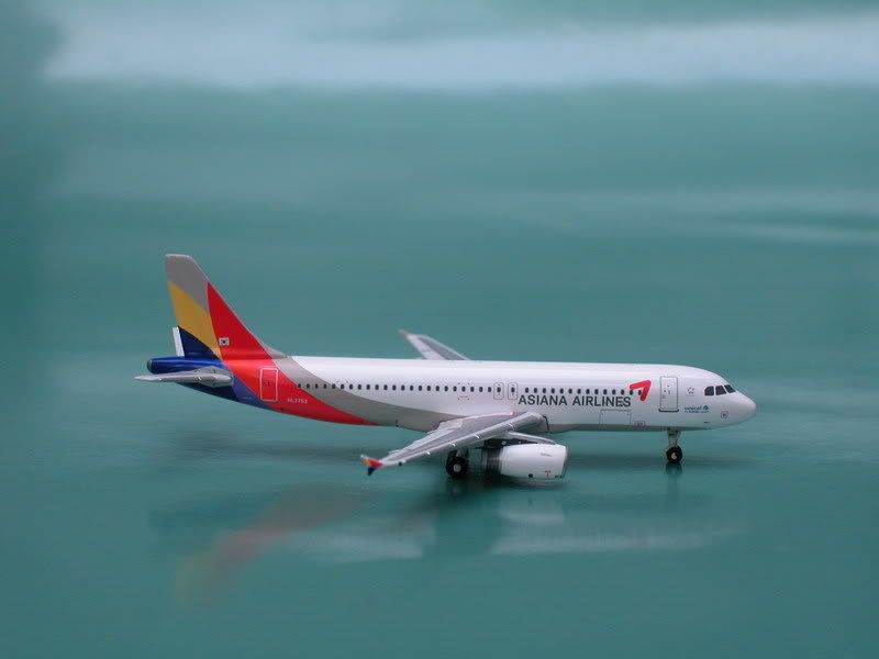 http://i465.photobucket.com/albums/rr20/up2dsky89/Asiana-1.jpg