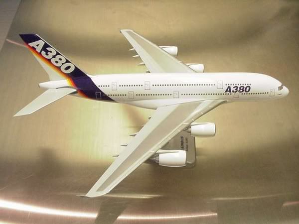 http://i465.photobucket.com/albums/rr20/up2dsky89/Hogan/A380OC.jpg