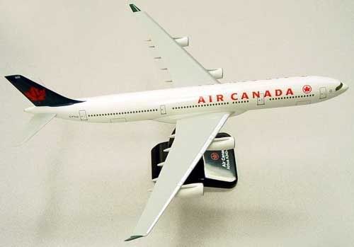 http://i465.photobucket.com/albums/rr20/up2dsky89/Hogan/AircanadaA340-300OC.jpg