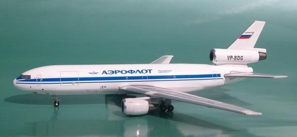 http://i465.photobucket.com/albums/rr20/up2dsky89/Phoenix/AeroflotDC-10.jpg