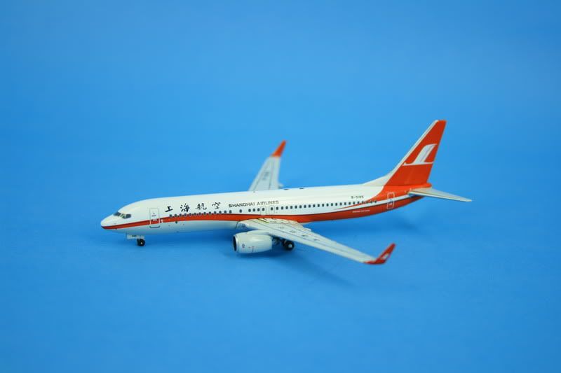 http://i465.photobucket.com/albums/rr20/up2dsky89/Phoenix/ShanghaiAirlinesB738.jpg